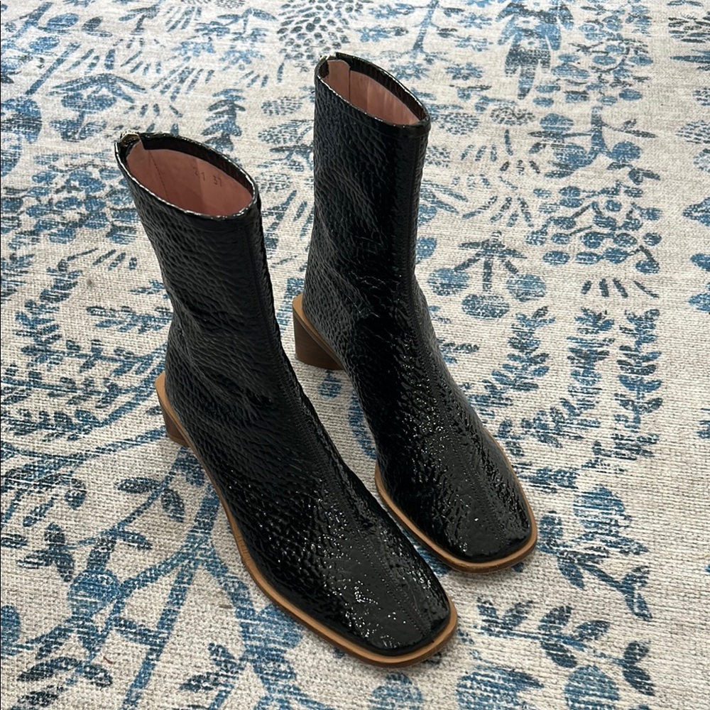 Acne black boot - size 37